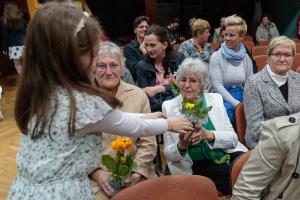 Praznovanje materinskega dne 8